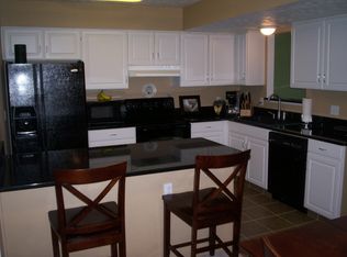 37383 Sturbridge Ln UNIT 37383, Willoughby, OH 44094