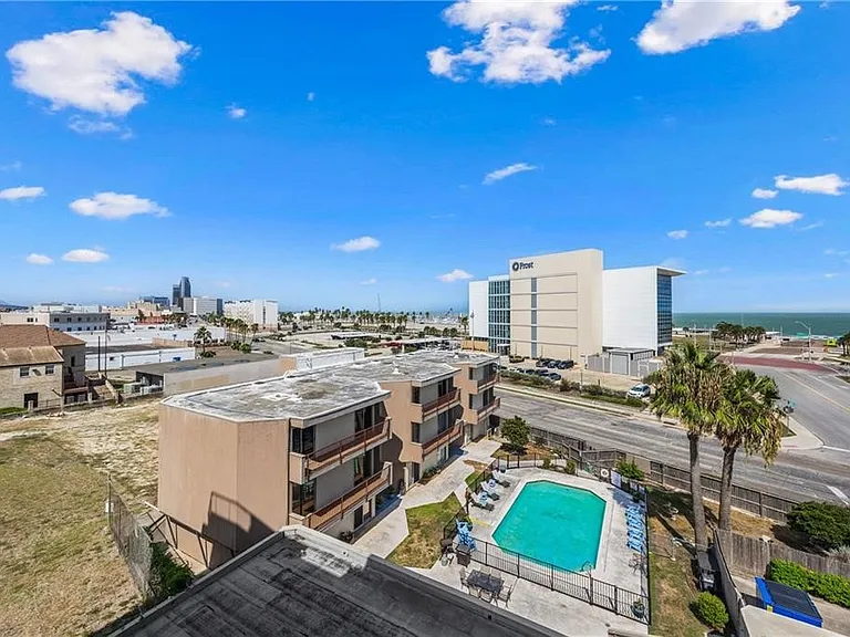 520 S Chaparral St #501 — Photo 34