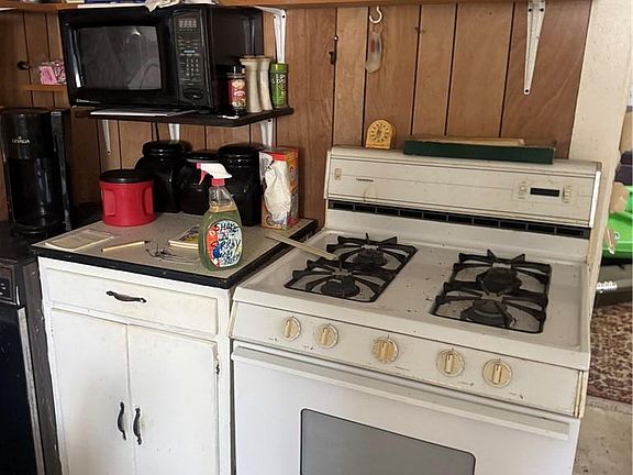 3rd image of 14295 Walker Ln