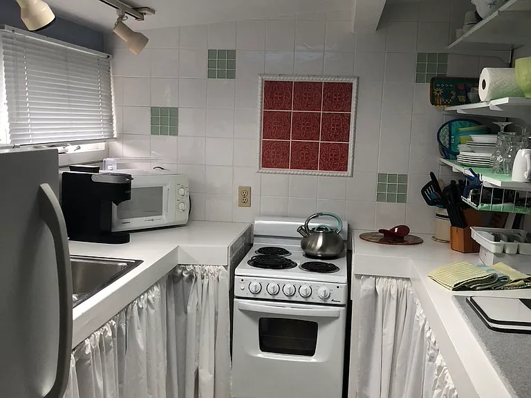 4 Brooks Ave #3 — Photo 6