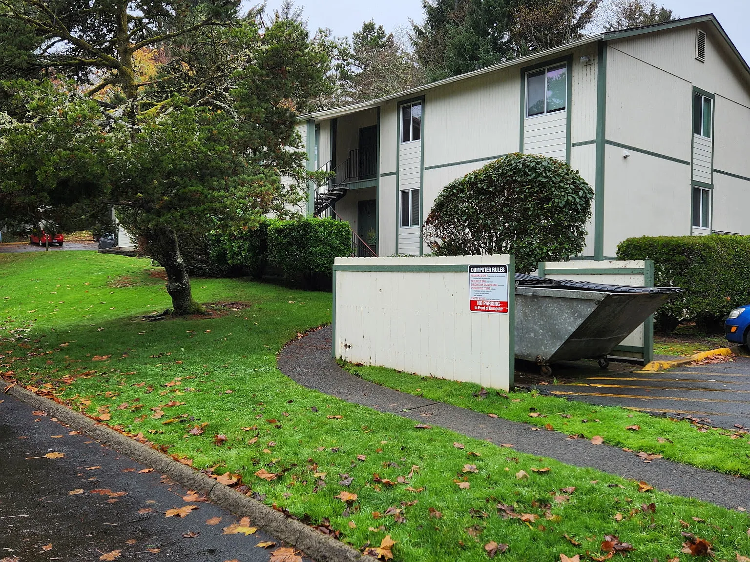 Lincoln Woods Apartments — Photo 2