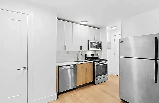 Rented by REAL New York | media 6