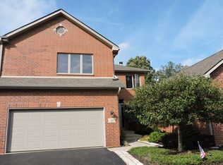 25 Billy Casper Ln, Midlothian, IL 60445