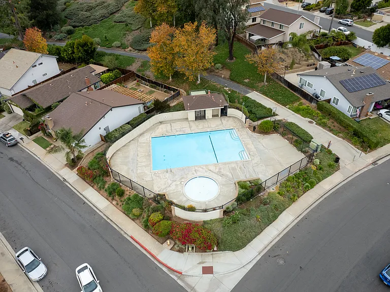 2361 Valley View Pl — Photo 6