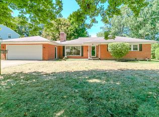 5018 Willoughcroft Rd, Willoughby, OH 44094