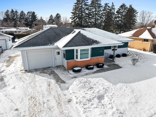 1619 Orchard Dr, Manitowoc, WI 54220