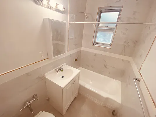 Rented by Silverstein Collection LLC  | media 6