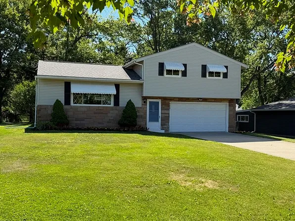 9909 Cynthia Dr, Twinsburg, OH 44087