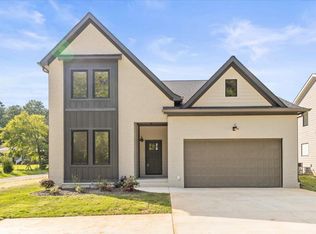 10545 E Brainerd Rd, Apison, TN 37302