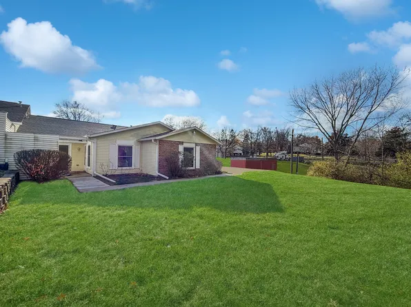 3150 W Carthage Dr Unit 4, Freeport, IL 61032
