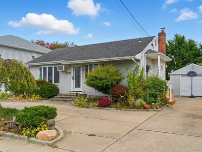 179 Park Lane, Massapequa, NY, 11758