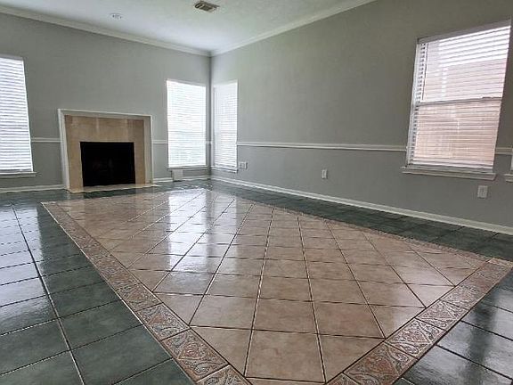 3rd image of 16318 Concord Falls Ln