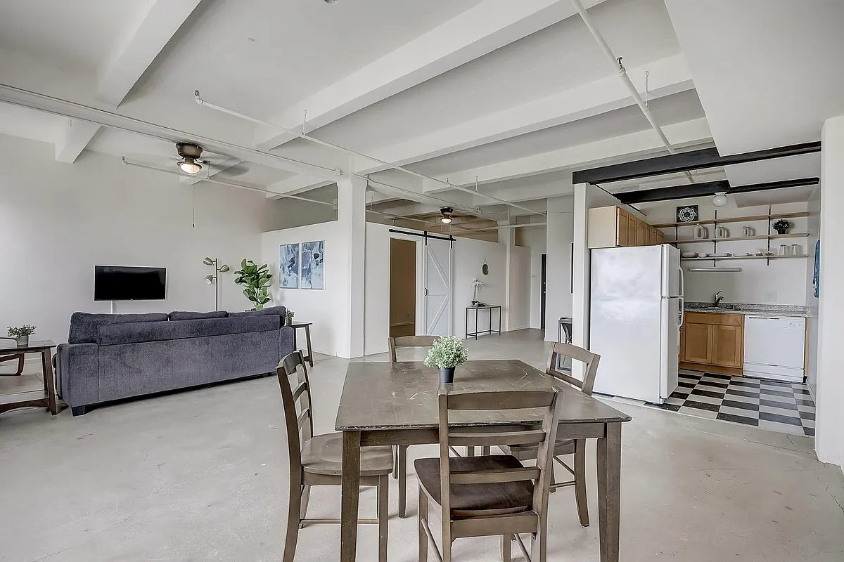 Natural light & spacious floor plans - Riverside Lofts