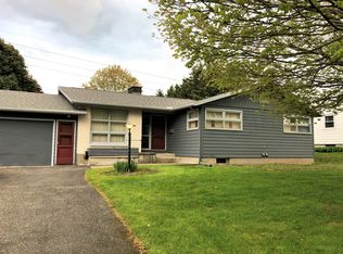 15 Joan Dr, Pittsfield, MA 01201