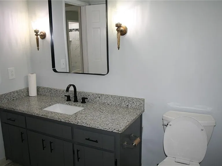 2075 Pinewood Dr — Photo 24