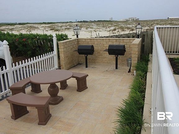 5th image of 561 Beach Blvd #1001