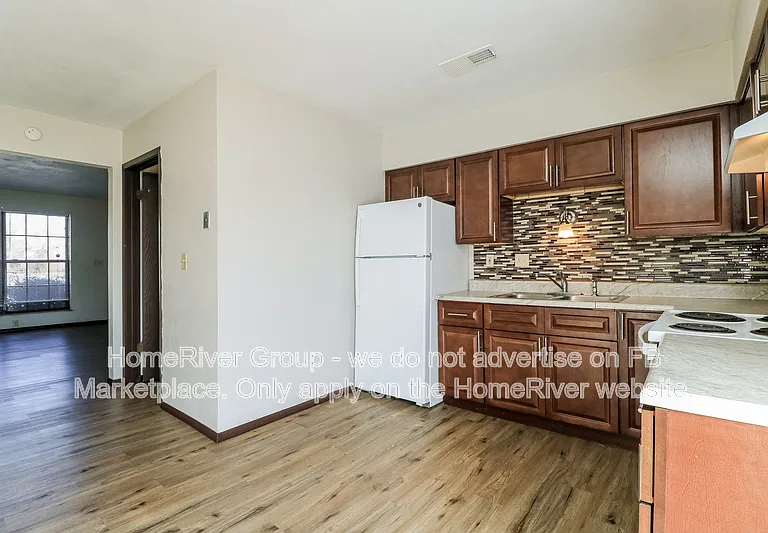 42 Kinney Dr — Photo 8