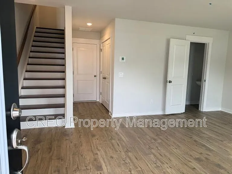 596 Scholar Way — Photo 3
