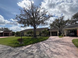 325 Grayston Pl #114, Sun City Center, FL 33573