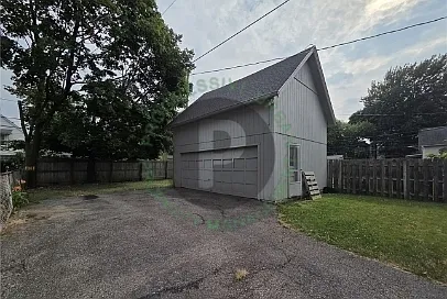 9611 Larnder Ave — Photo 16
