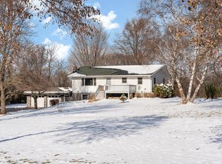 806 Glover Rd, River Falls, WI 54022