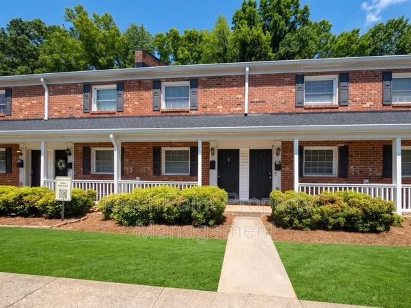 1215 Green Oaks Ln APT F, Charlotte, NC 28205