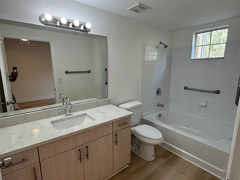 110 SW Peacock Blvd #102 — Photo 12