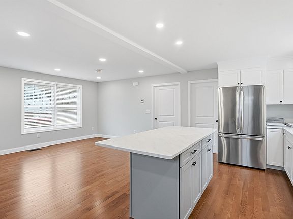 4th image of 24 Daytona St