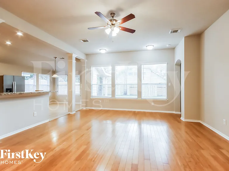 31223 Rainwood Park Ln — Photo 3