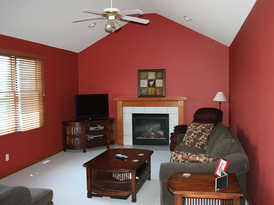 2nd image of 8893 Amy Leigh Ln