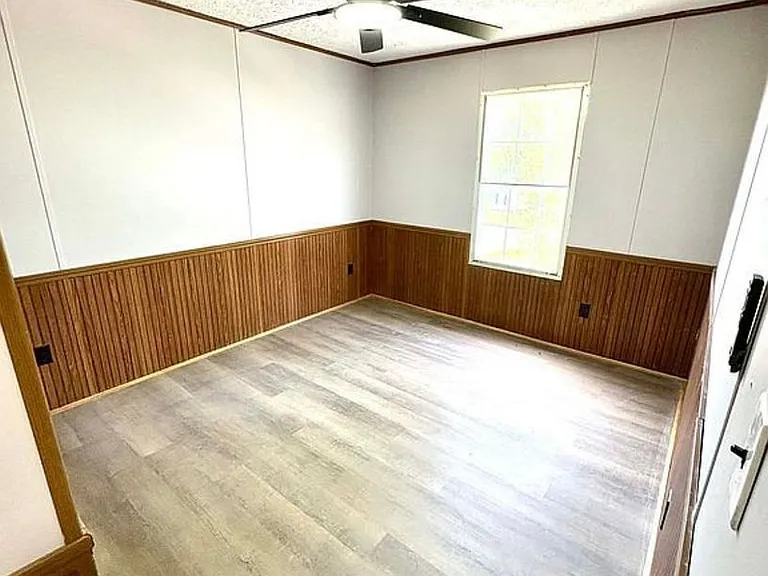 202 One Tree Ln — Photo 11