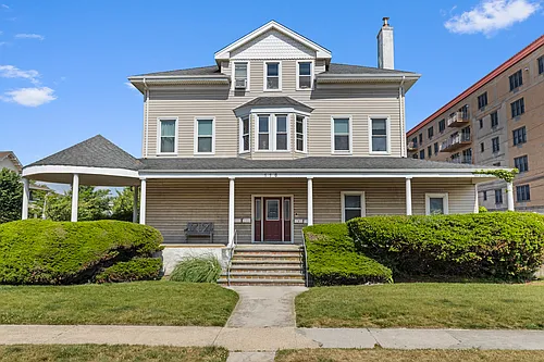 116 Riverside Blvd #1 Photo 1