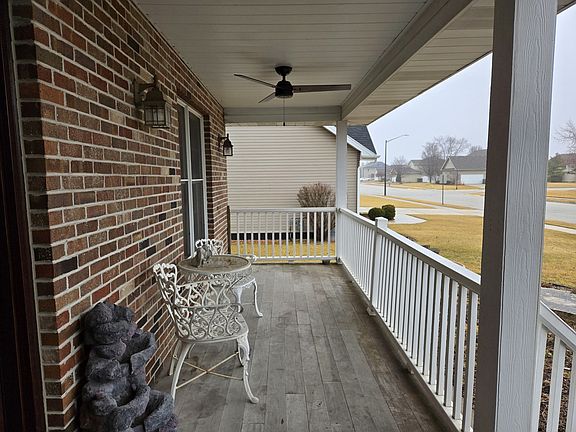 2nd image of 1123 Meadow Path