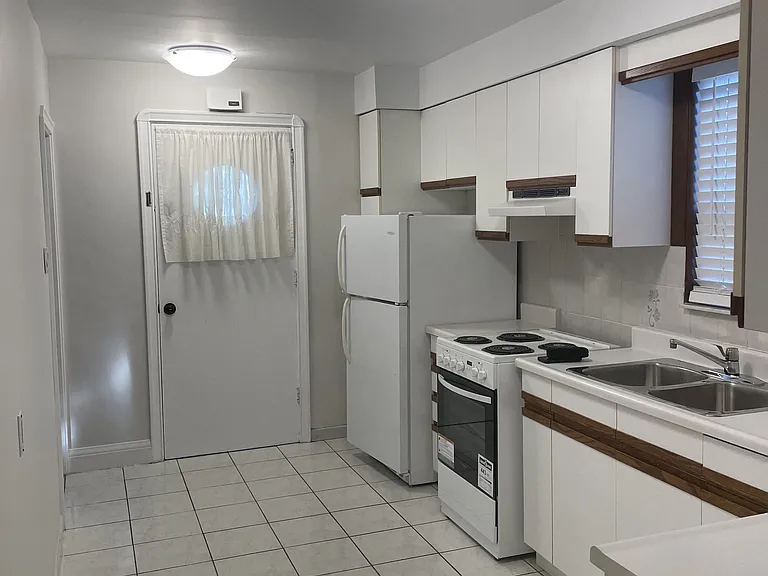 10 Danesbury Ave — Photo 3