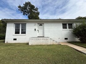 200 Skyland Ave, Charlotte, NC