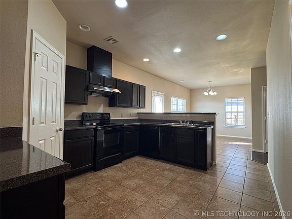 3rd image of 14780 S Fern Pl