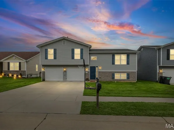 5 Faith Dr, Fairview Heights, IL 62208