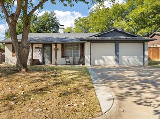 533 NW Mound St, Burleson, TX 76028