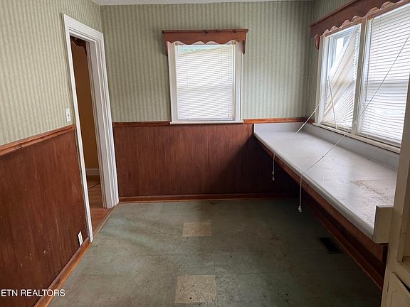5th image of 1602 Garfield St