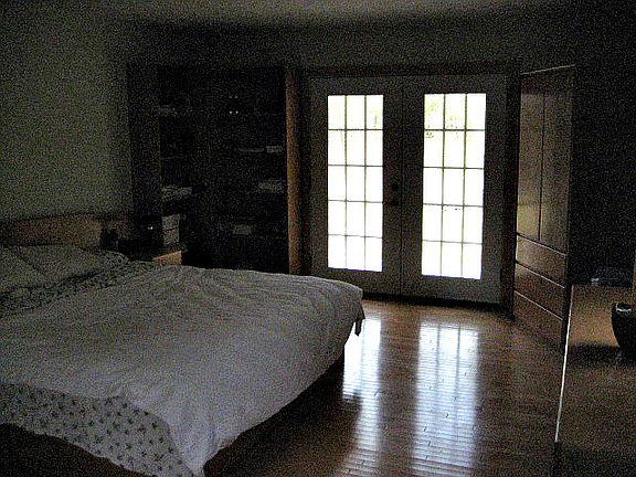 MBR w/ French doors 