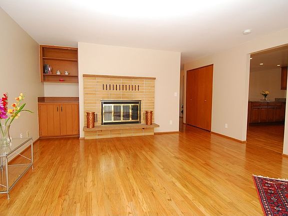 2nd image of 719 Sidney Ave