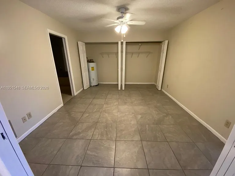 629 Executive Center Dr — Photo 15