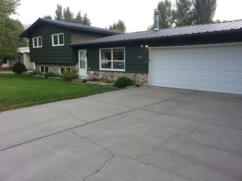 1st image of 435 E Hansen Ave