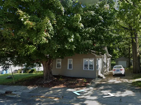 1212 Fargo Ave, Dixon, IL 61021