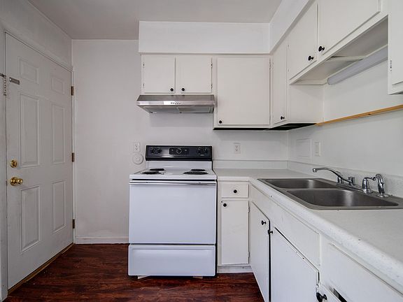 2nd image of 50-62 East St #11224789