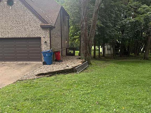 3rd image of 2875 S Brown Ave
