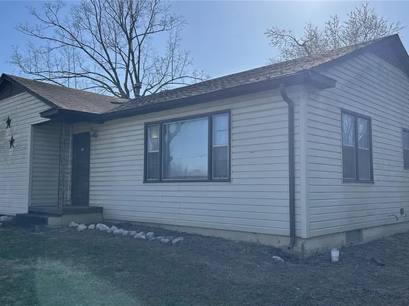904 W Grant St, Dexter, MO 63841