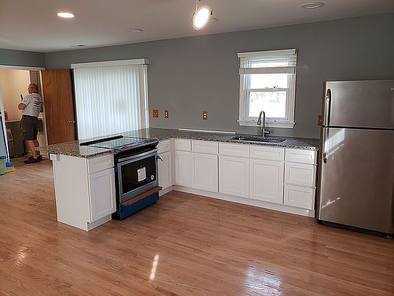 2nd image of 21642 Rosalie Way