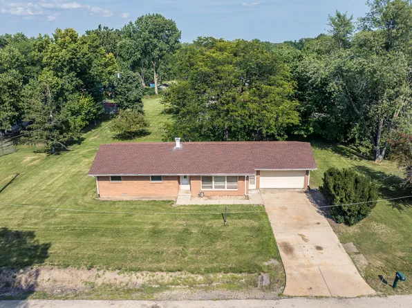 1506 Wildwood Ln, Joliet, IL 60433