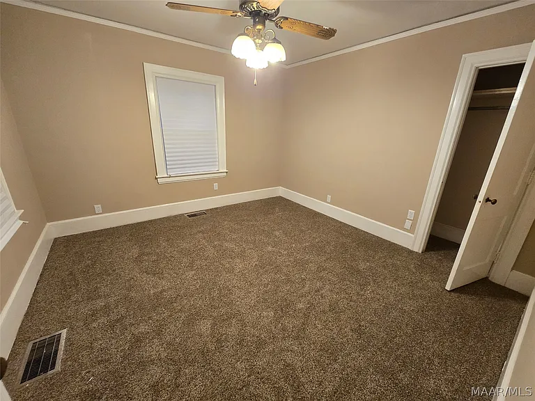 555 Morningview Dr — Photo 14